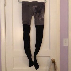 alo yoga two tone leggings